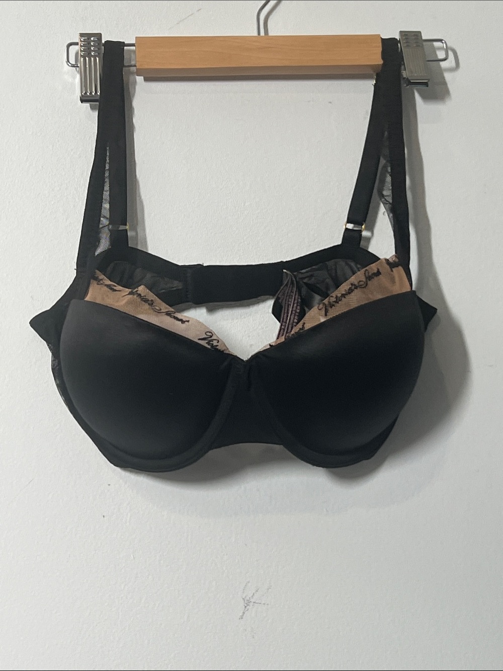 Victoria's Secret Very Sexy lined balconet push-Up Bra 34D new